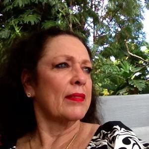 Meet your Posher, Eva